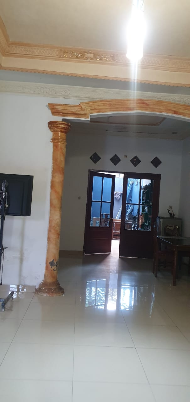 Disewakan Rumah di Katalya Jakarta Barat